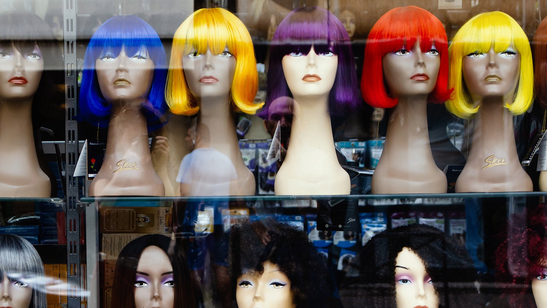 The benefits of custom wigs: how to get one